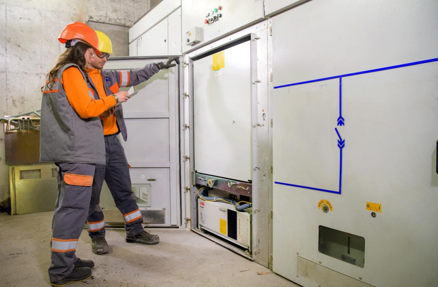 How Switch Gear Systems Work and Where Different Switchgear Types Fit